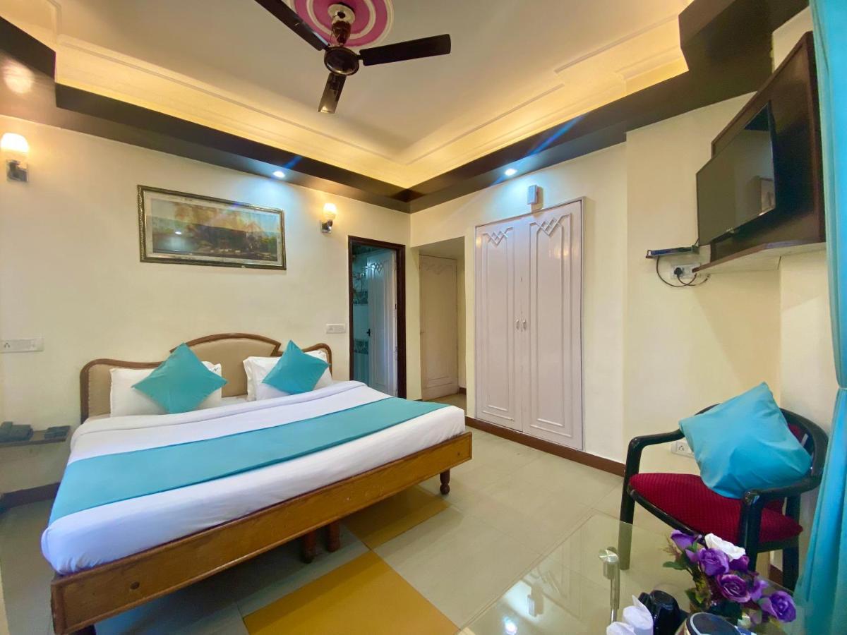 Riversun Hotel Mall Road Mussoorie Exterior photo