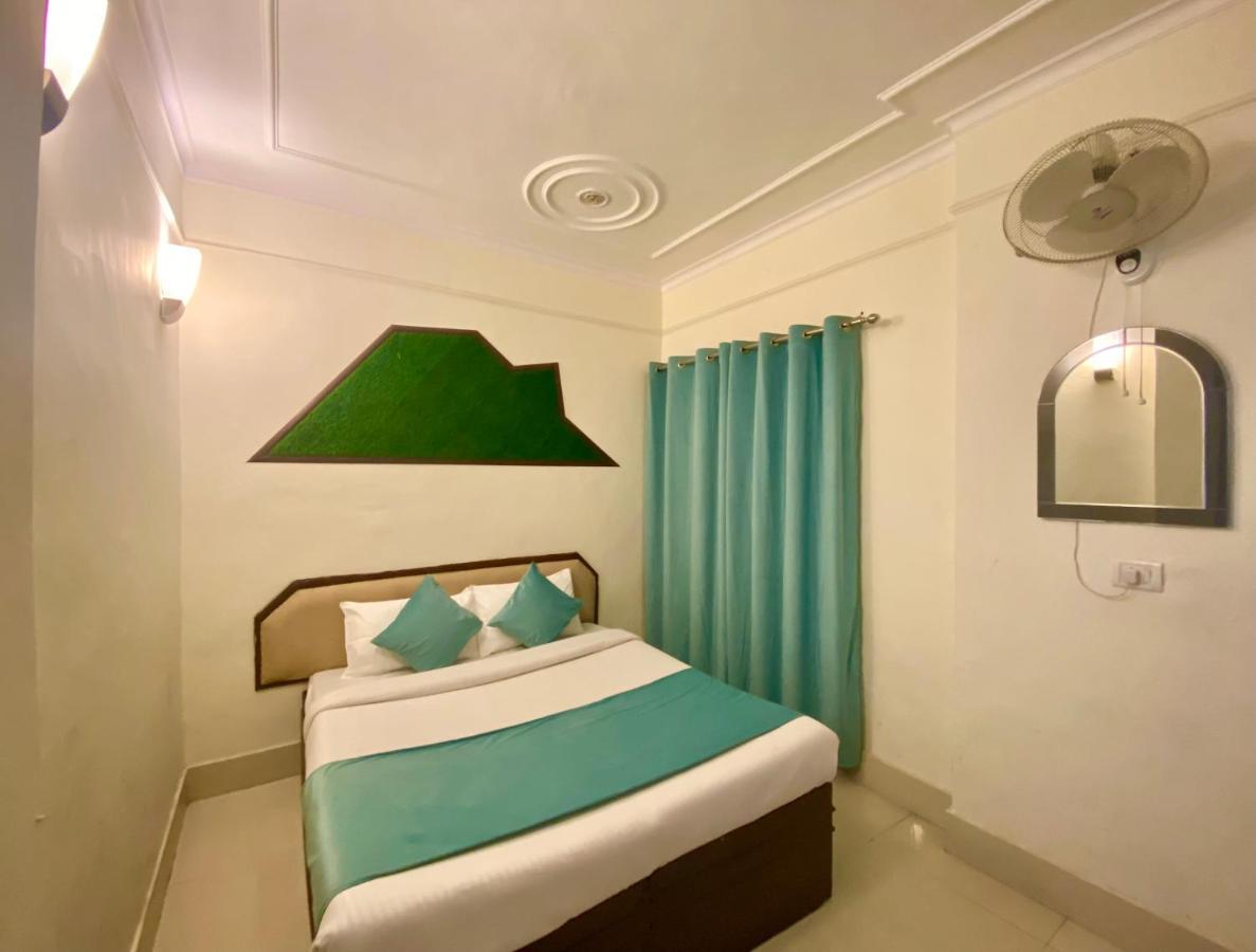 Riversun Hotel Mall Road Mussoorie Exterior photo